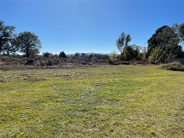 1440 m² Land available in Himeville