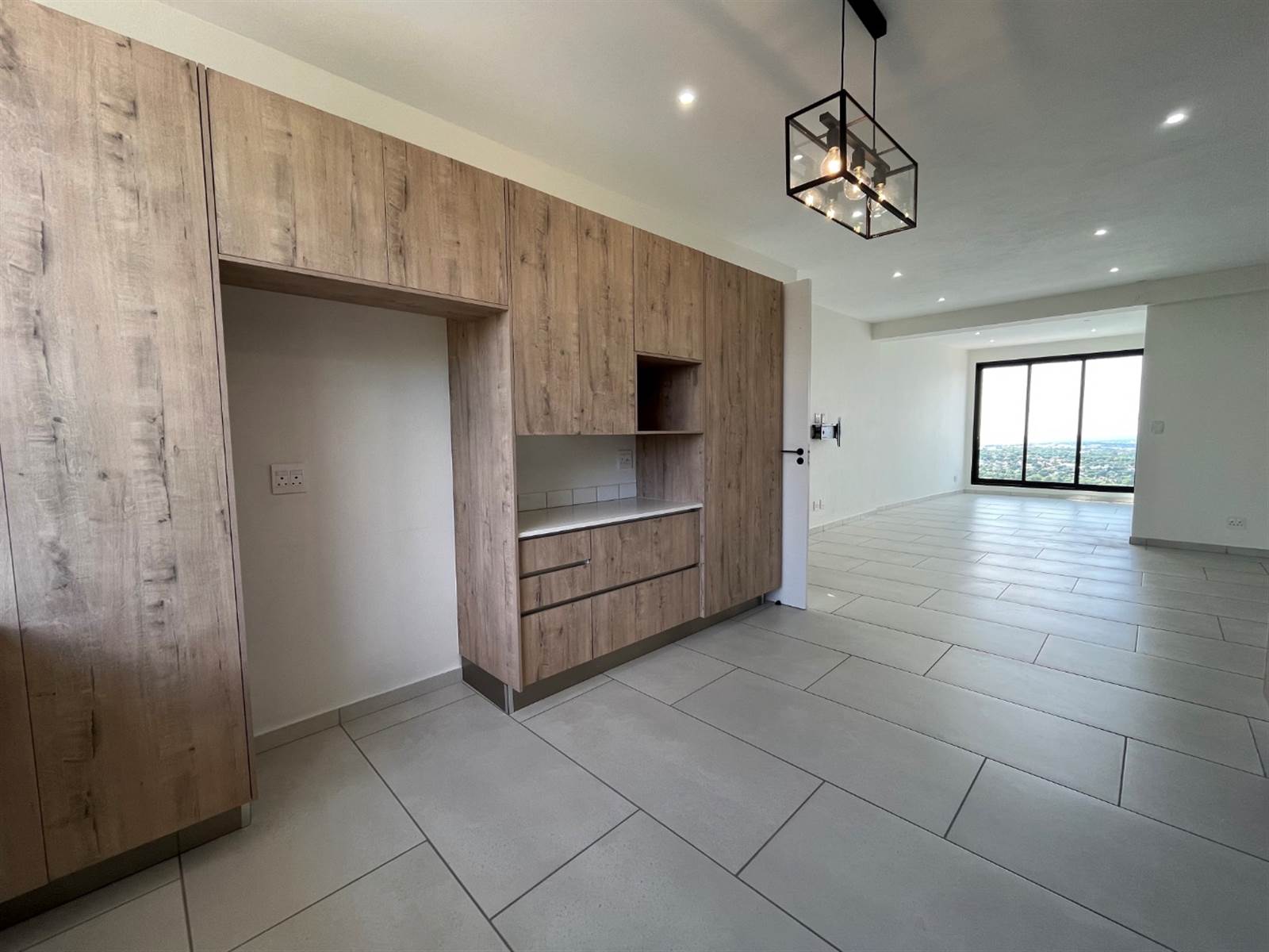 2 Bed Apartment in Linksfield Ridge photo number 4