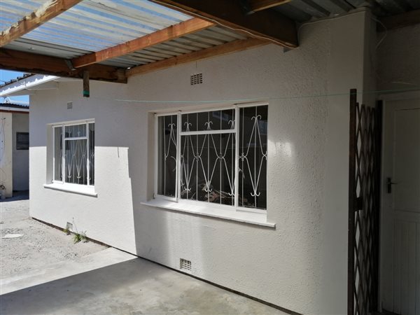 1 Bed Apartment in Bellville South