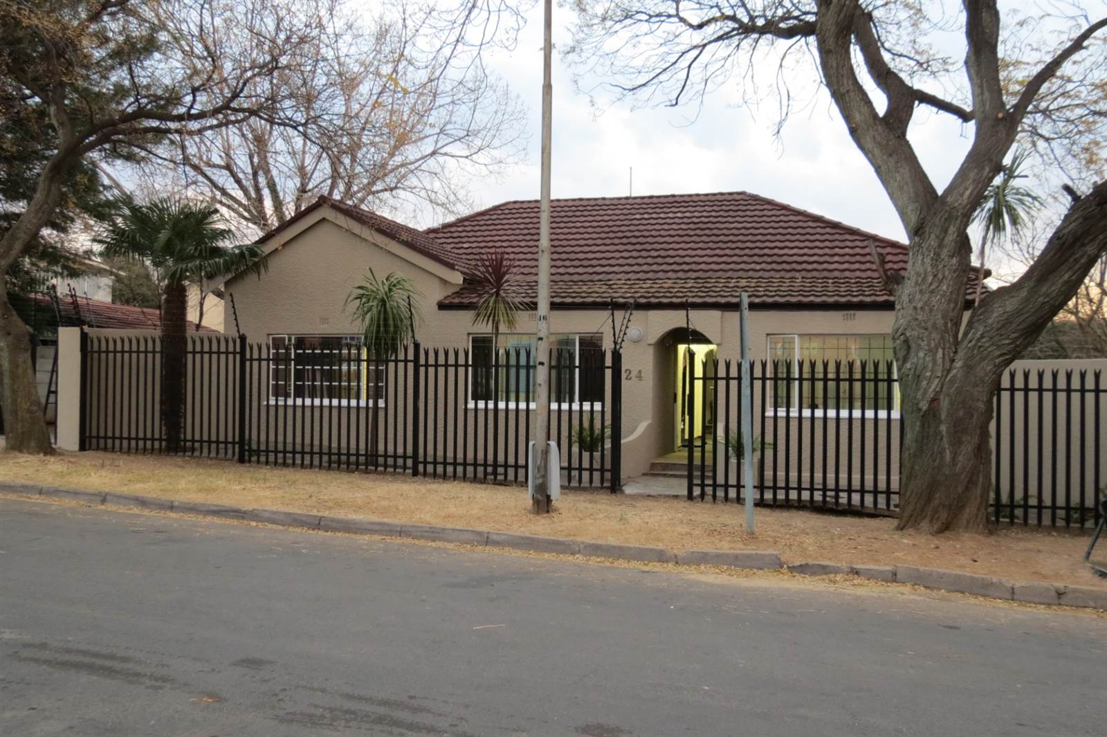 169  m² Office Space in Edenvale photo number 1