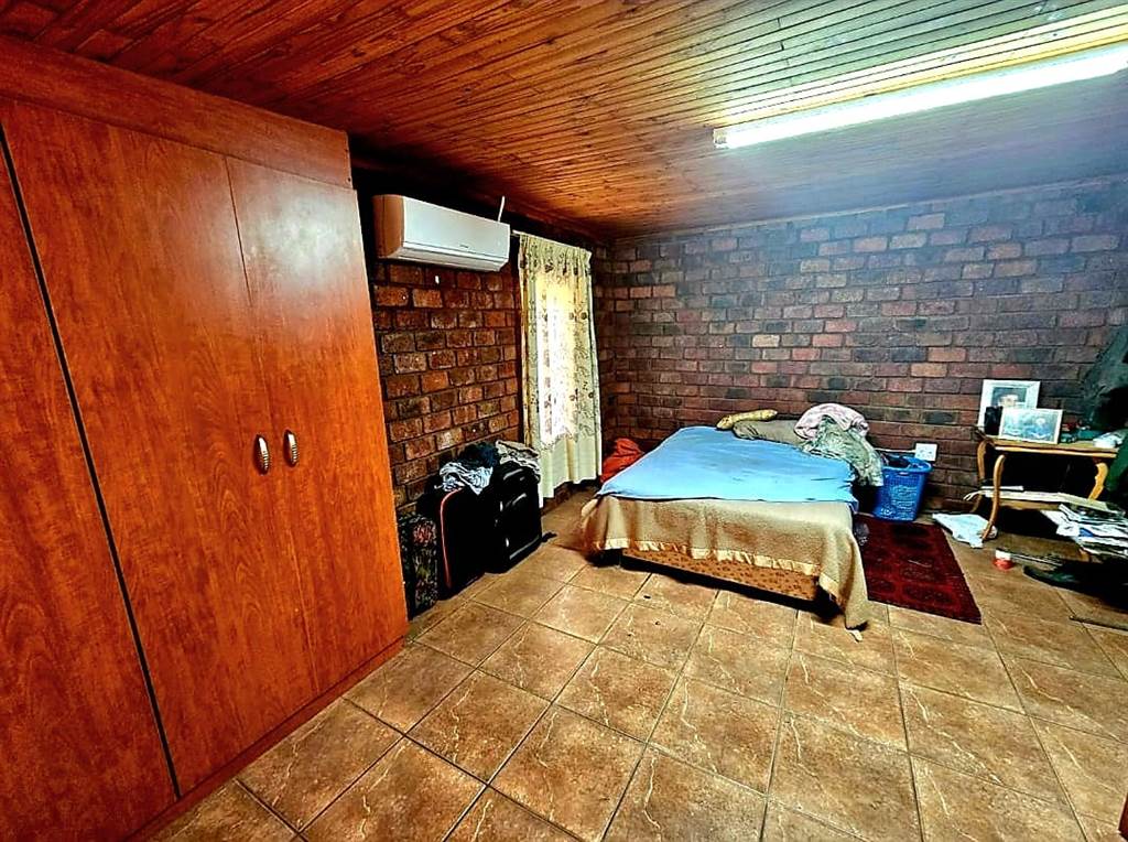 4 Bed House in Olifantshoek photo number 25