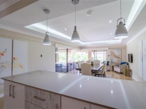 6 Bed House in Izinga Park