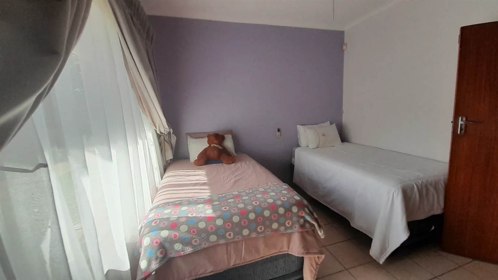 4 Bed House in Margate photo number 22