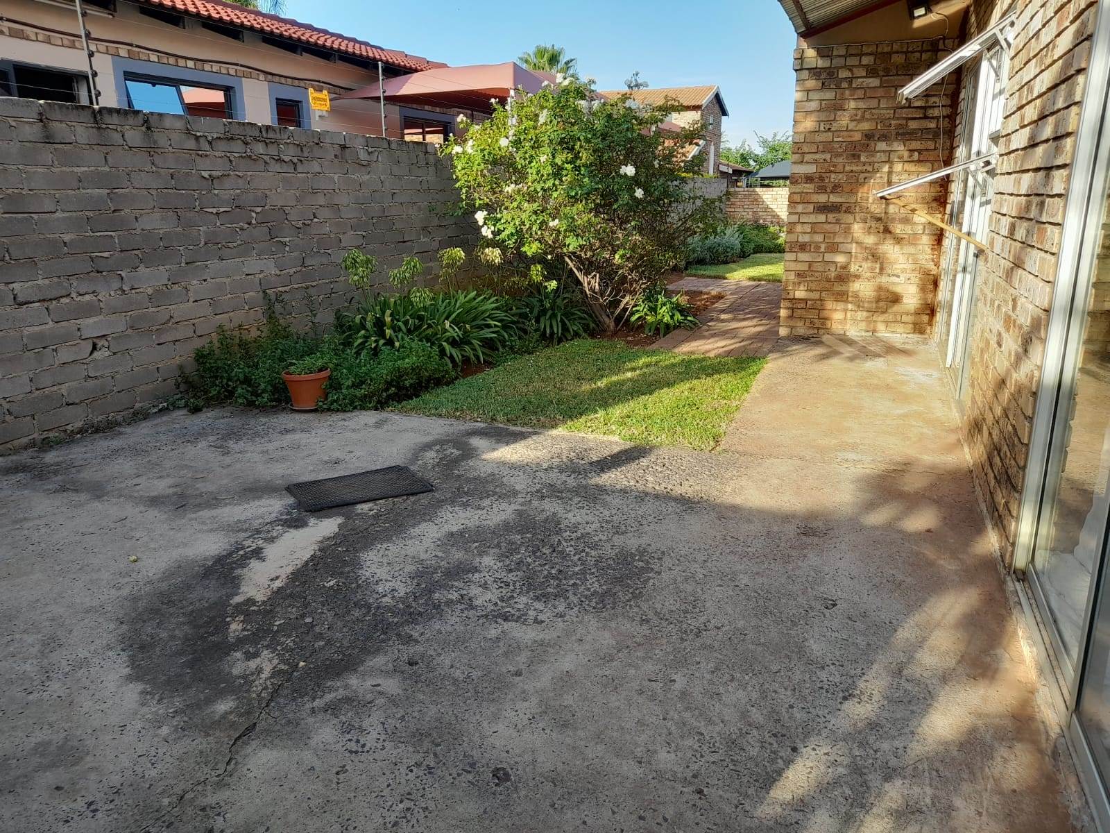 3 Bed House in Waterval East photo number 14