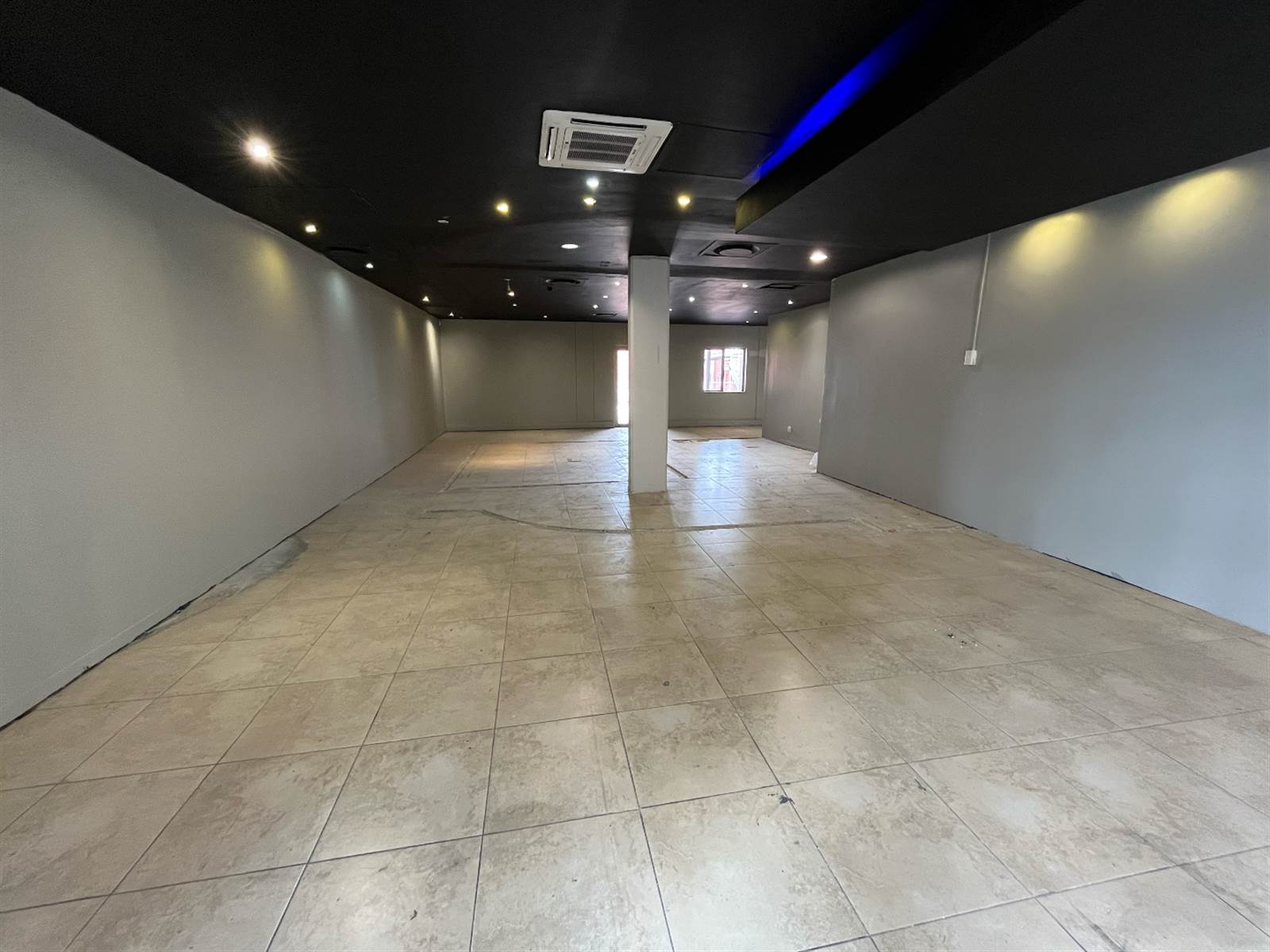 178  m² Commercial space in Bedfordview photo number 3
