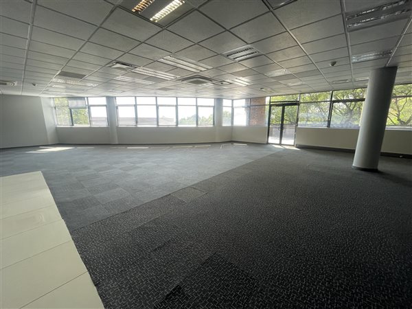 436  m² Commercial space