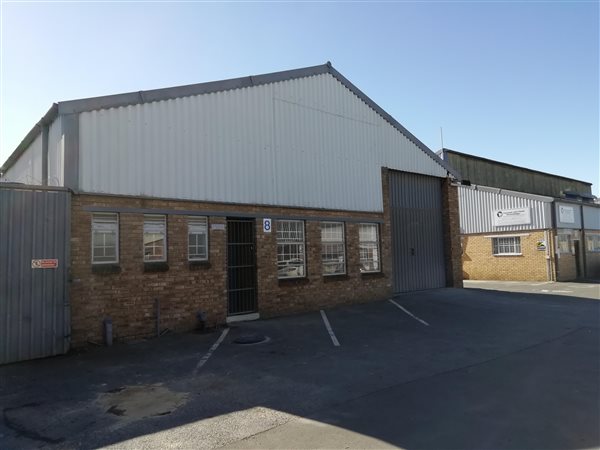 255  m² Industrial space