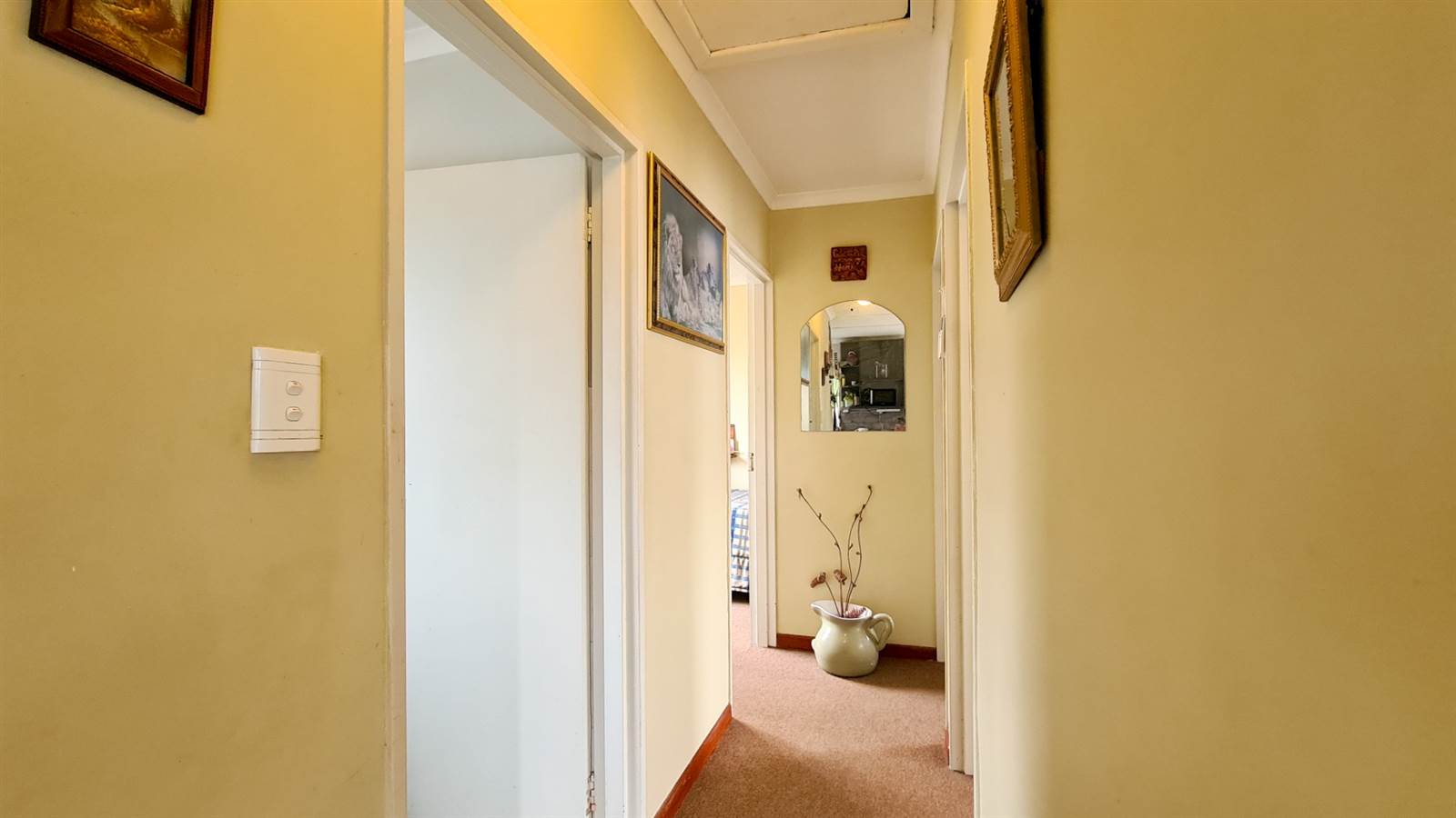2 Bed Townhouse in Nahoon Valley Park photo number 5