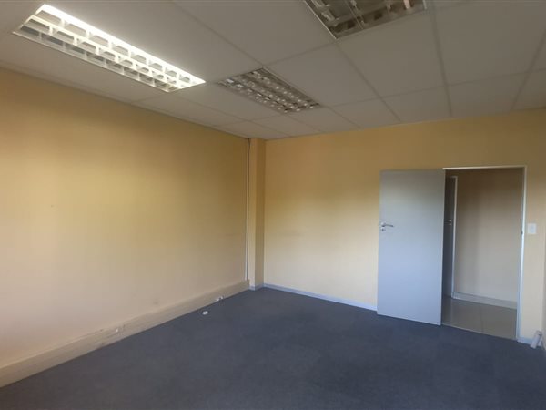 270  m² Commercial space