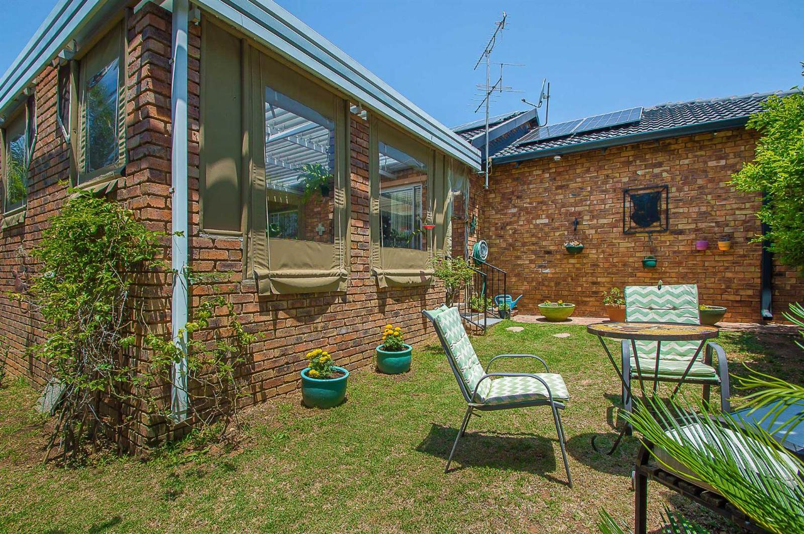3 Bed Townhouse in Radiokop photo number 8
