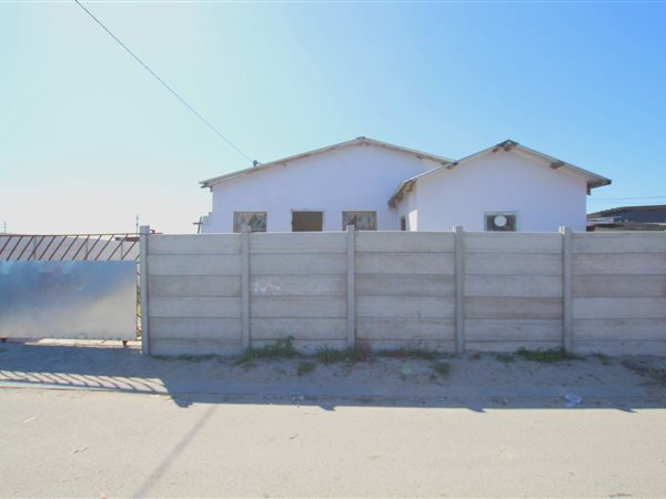2 Bed House in Philippi