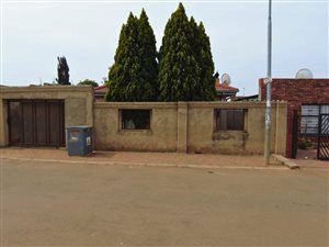 2 Bed House in Naledi