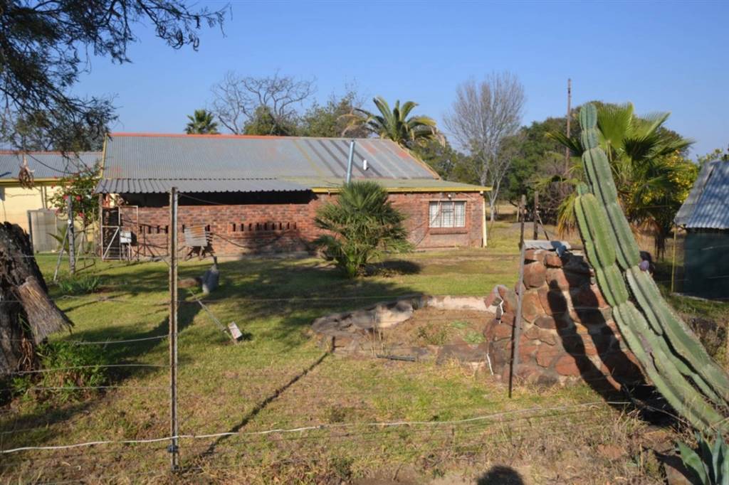 Smallholding in Lydenburg photo number 8