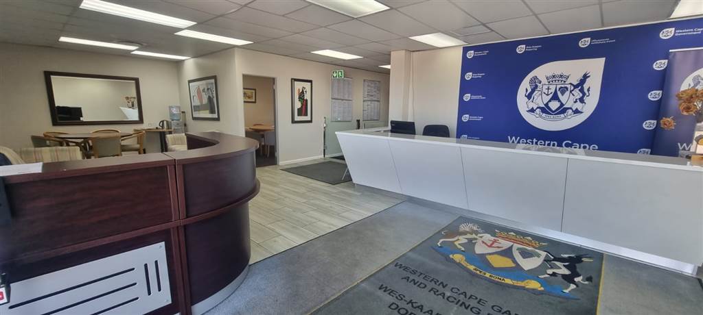 2036  m² Commercial space in Parow photo number 11
