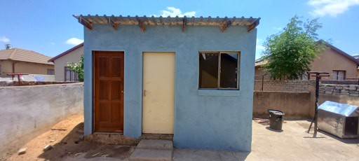 2 Bed House in Soshanguve photo number 16