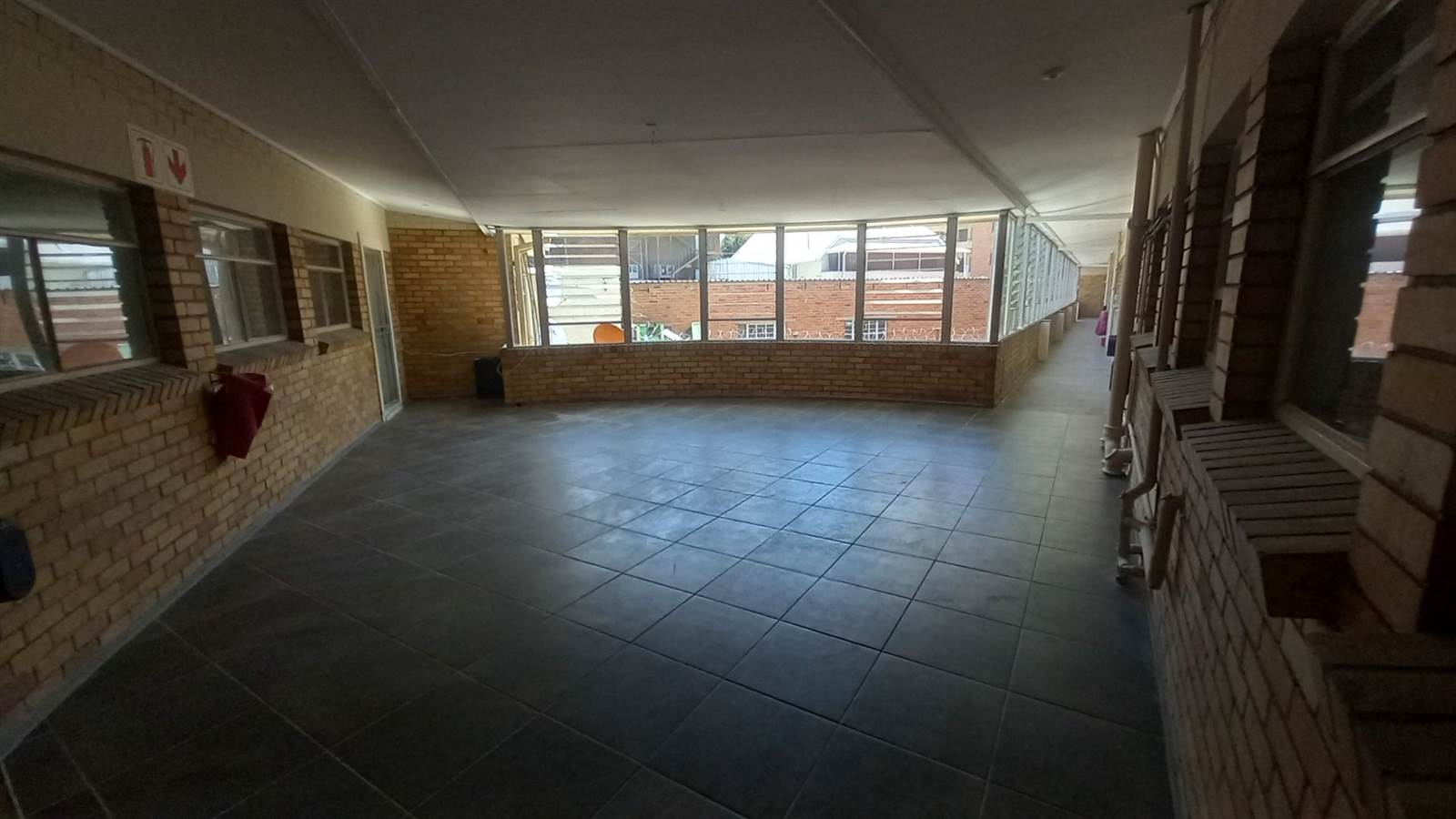 1099  m² Commercial space in Bloemfontein photo number 9