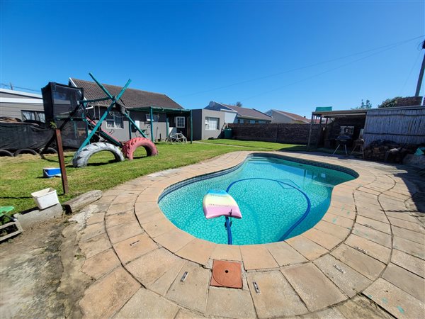 2 Bedroom House 2 Bedroom House