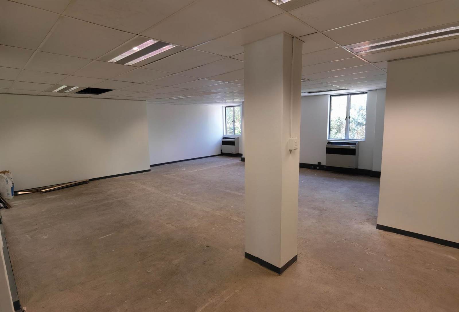 102  m² Commercial space in Faerie Glen photo number 14