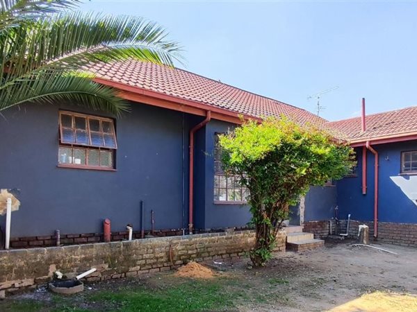 3 Bedroom House 3 Bedroom House