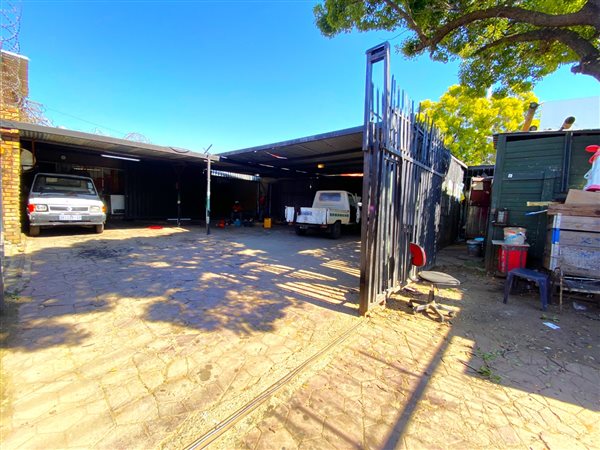 310  m² Commercial space in Silverton