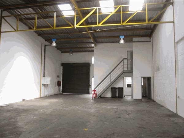 228  m² Industrial space