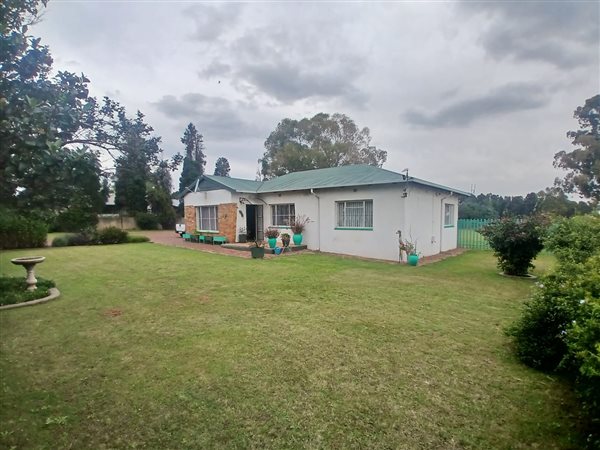 2.3 ha Smallholding 2.3 ha Smallholding