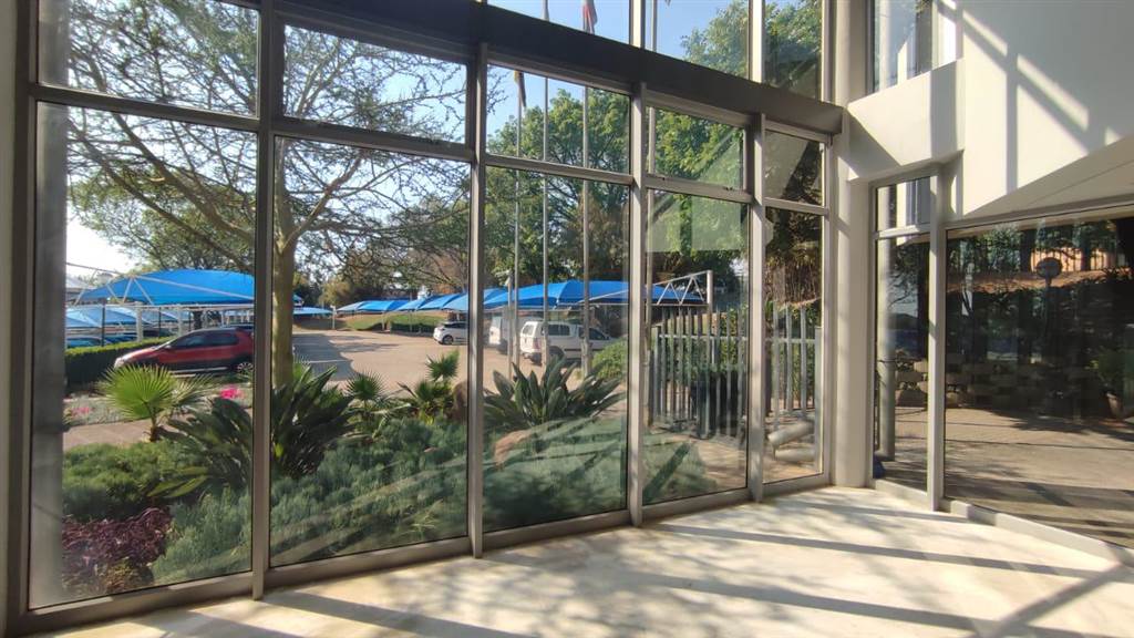 418  m² Commercial space in Modderfontein photo number 9