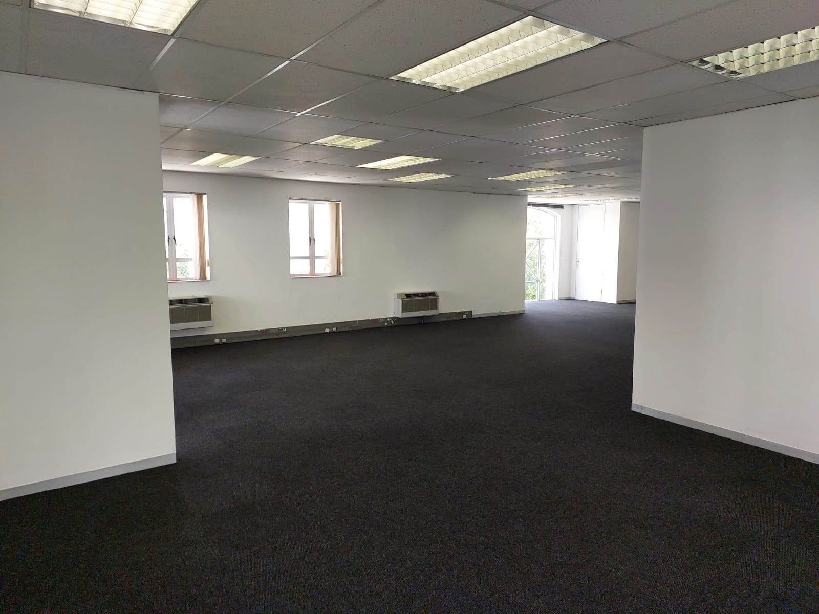 543.8  m² Commercial space in Bryanston photo number 8