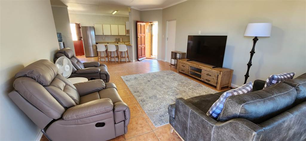 3 Bed Townhouse in Hartenbos photo number 6
