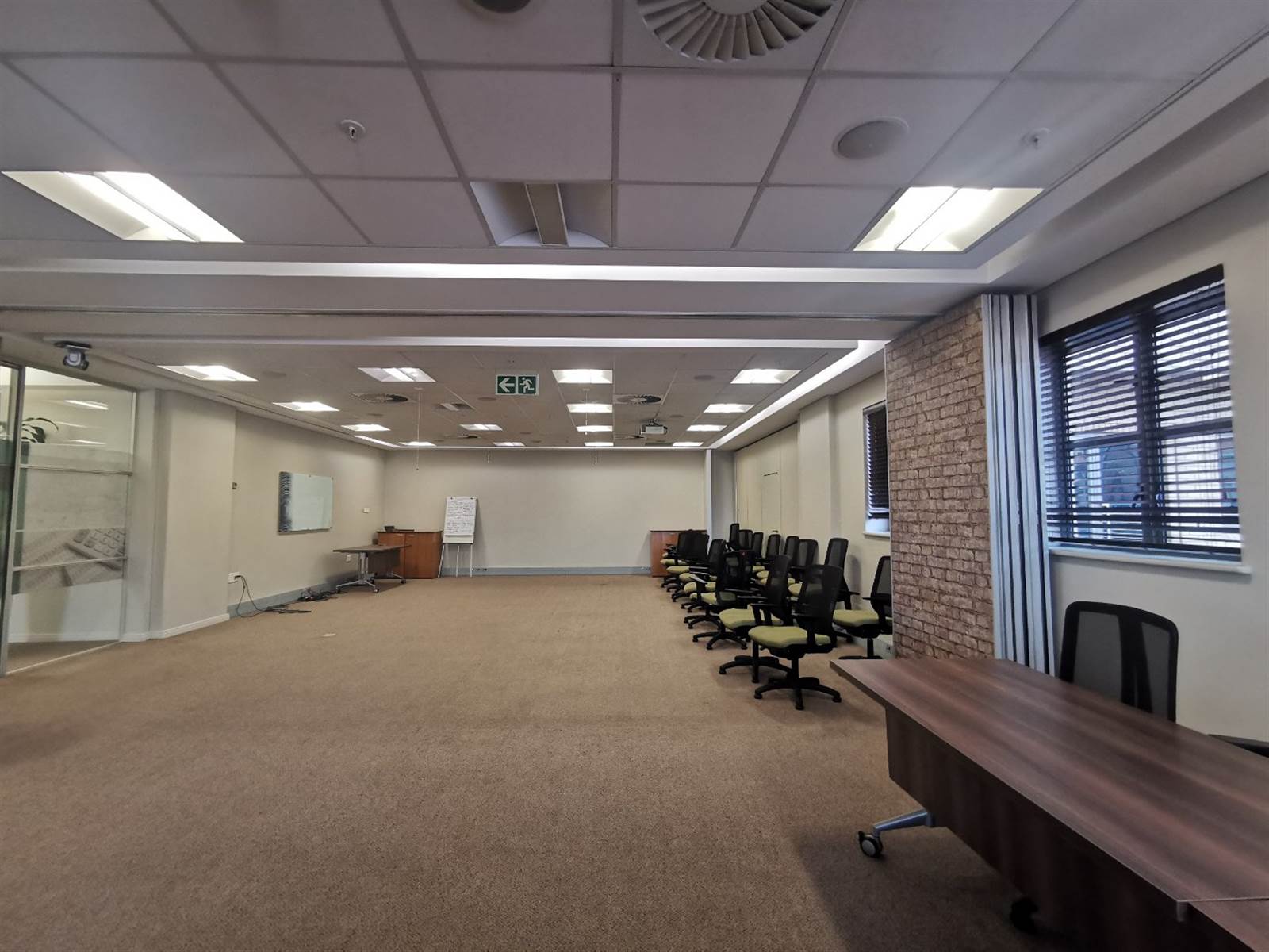 21273  m² Office Space in Constantia Kloof photo number 10