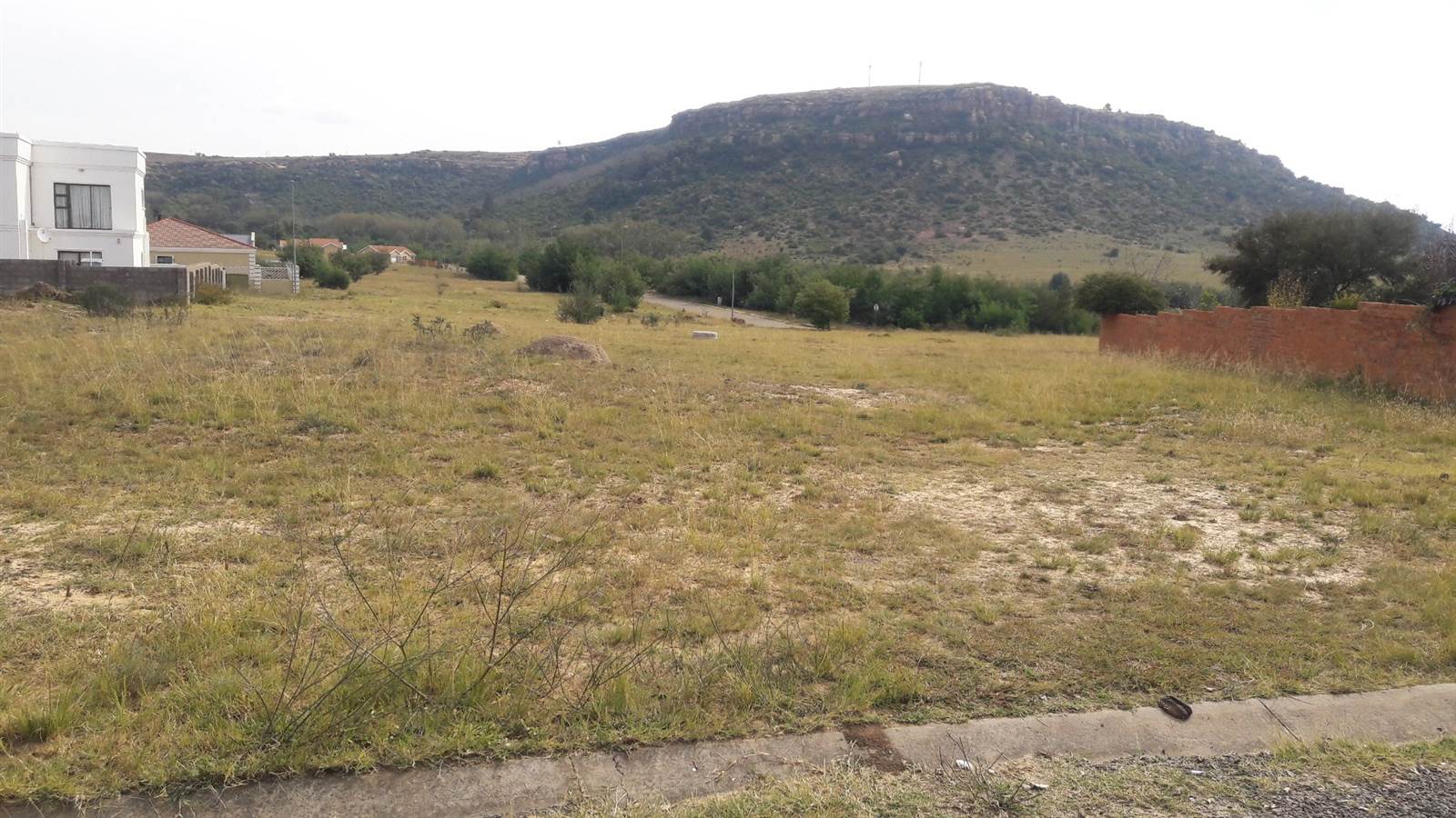 1205 m² Land available in Ladybrand photo number 1
