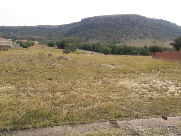 1205 m² Land available in Ladybrand
