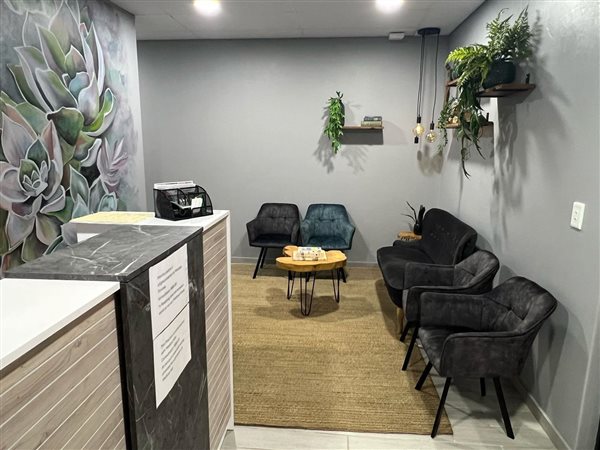100 m² Office Space 100 m² Office Space