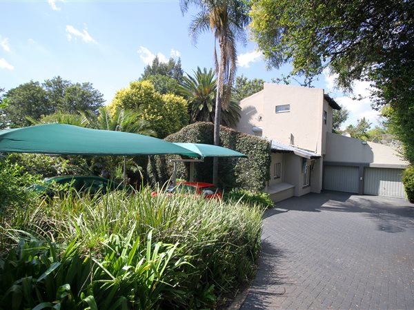 4 Bedroom House 4 Bedroom House