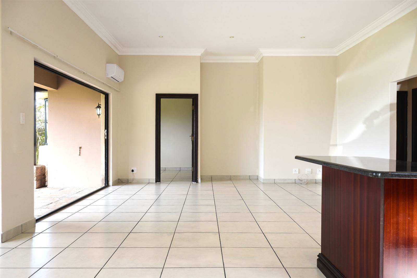 3 Bed Townhouse in Camperdown photo number 9