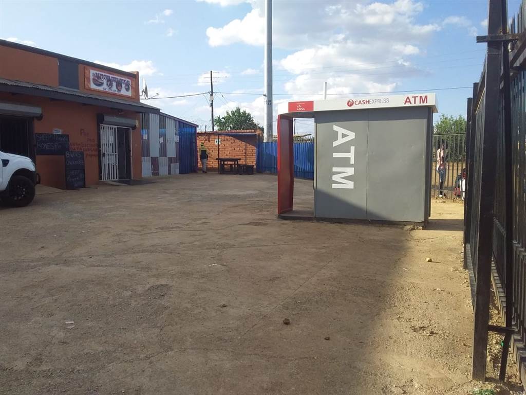 Commercial space in Ikageng photo number 12