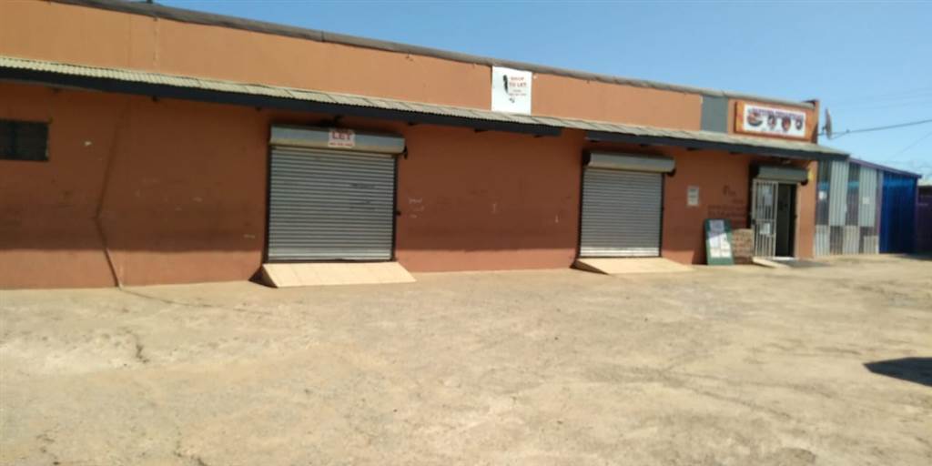 Commercial space in Ikageng photo number 3