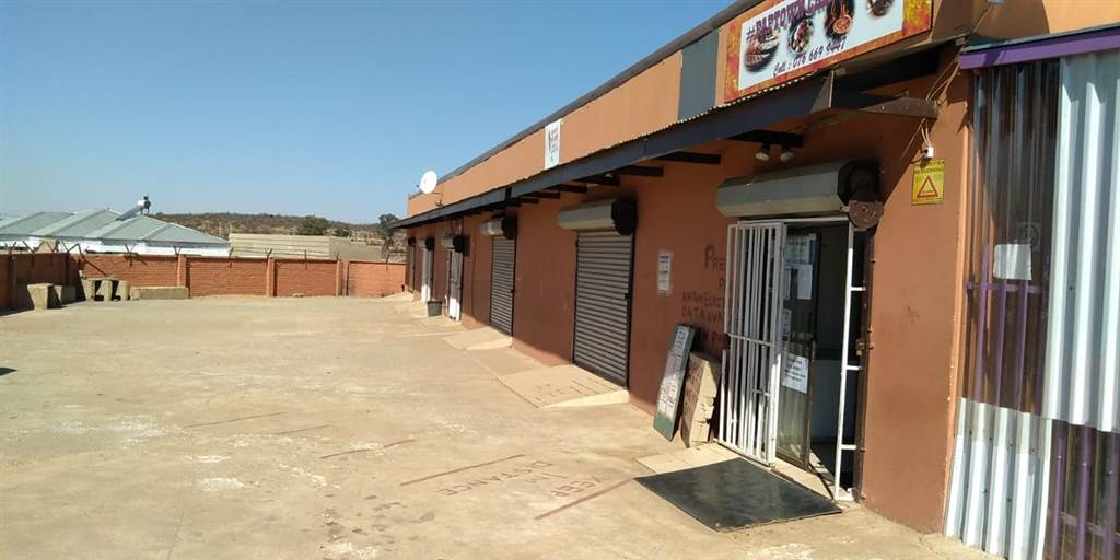 Commercial space in Ikageng photo number 5