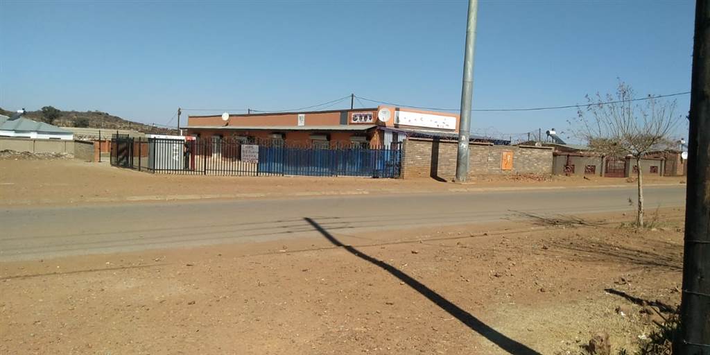 Commercial space in Ikageng photo number 4