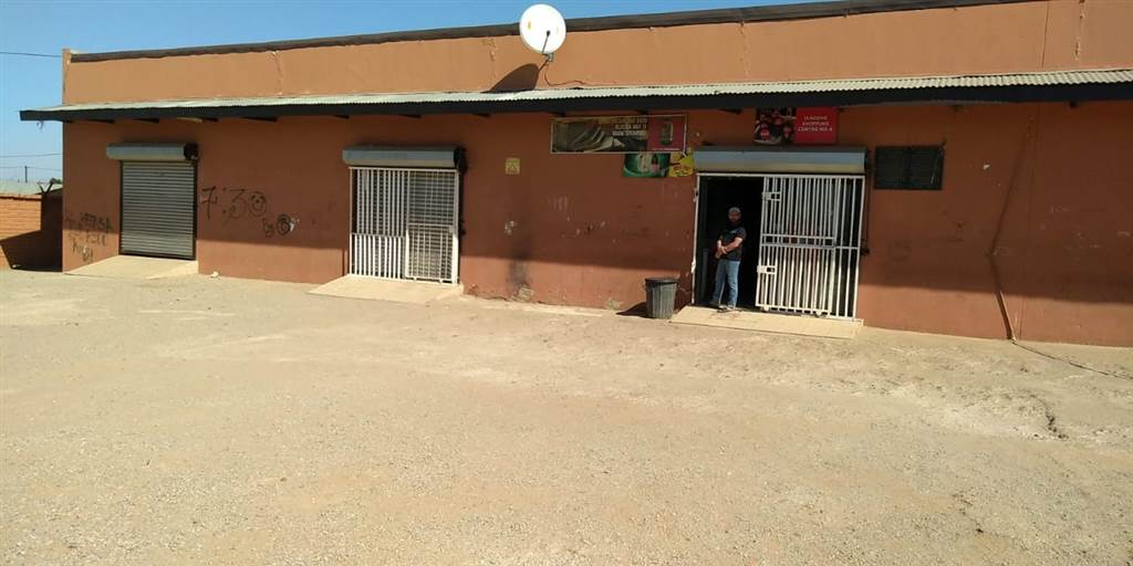 Commercial space in Ikageng photo number 8
