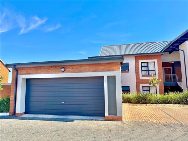 3 Bedroom Townhouse 3 Bedroom Townhouse