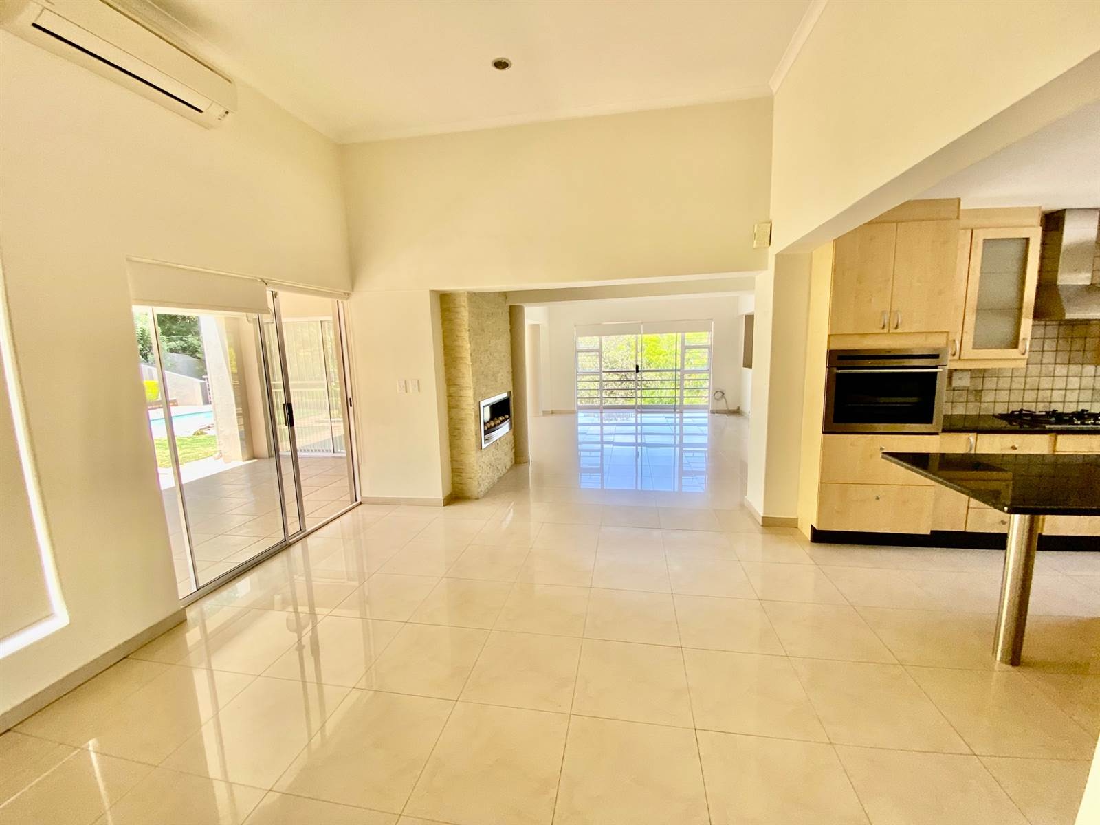 3 Bed House in Waterkloof Ridge photo number 11