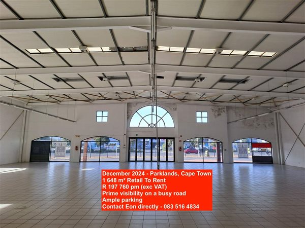 1 648  m² Retail Space