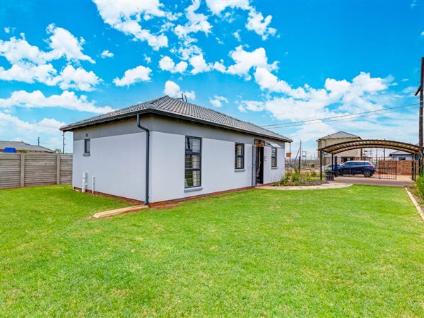 3 Bedroom House 3 Bedroom House