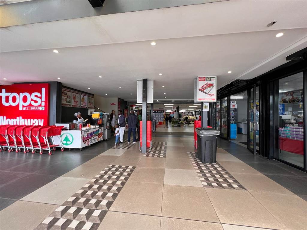 28  m² Retail Space in Woodlands photo number 8