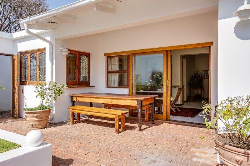 3 Bed House in Parktown North photo number 18