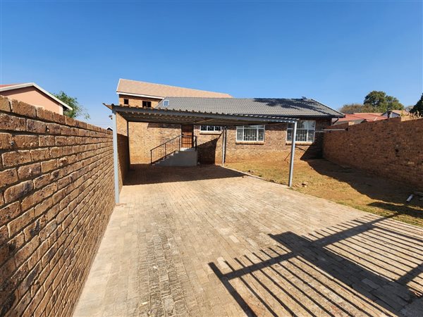 3 Bedroom House 3 Bedroom House