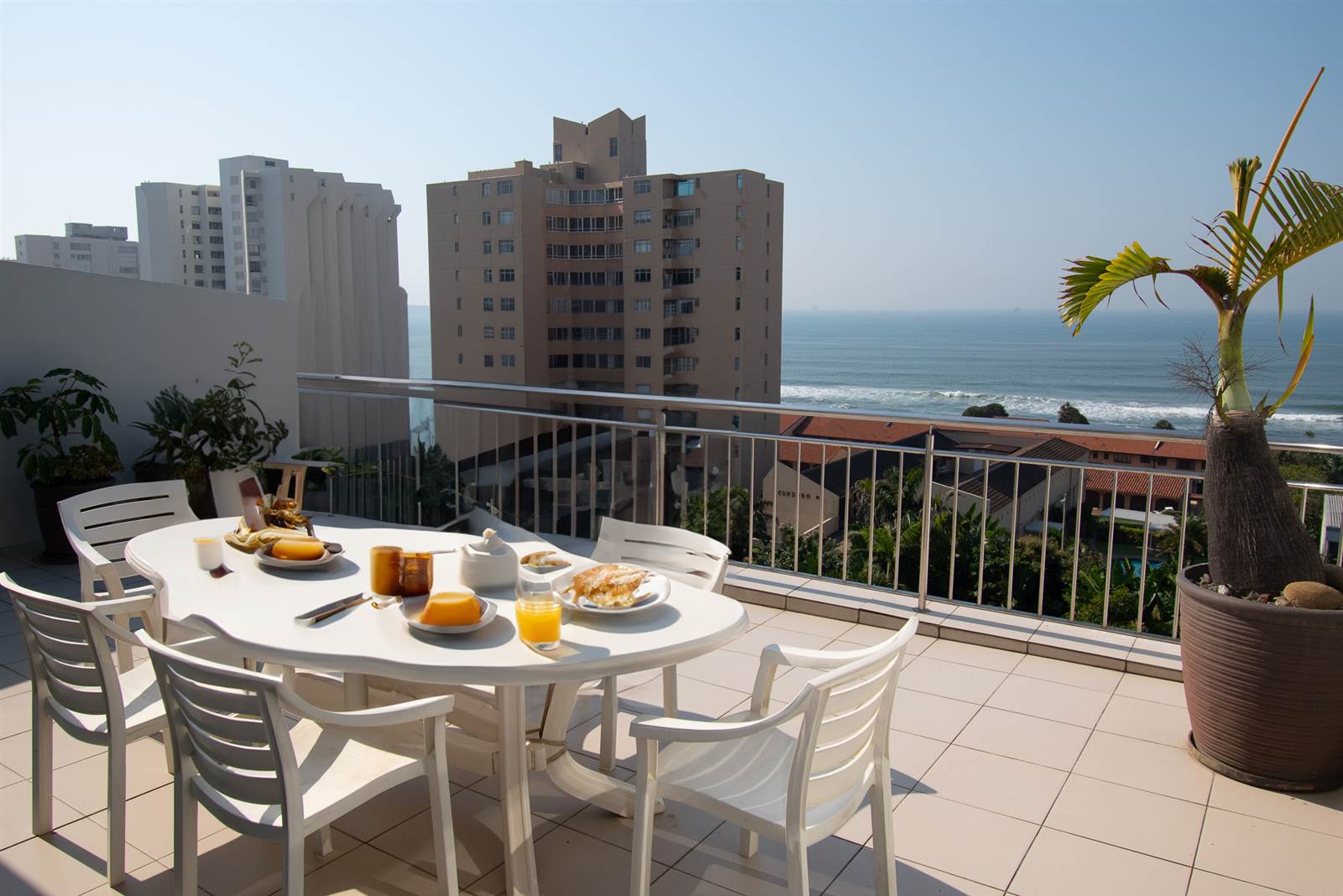 4 Bed Penthouse in Umhlanga Rocks photo number 21