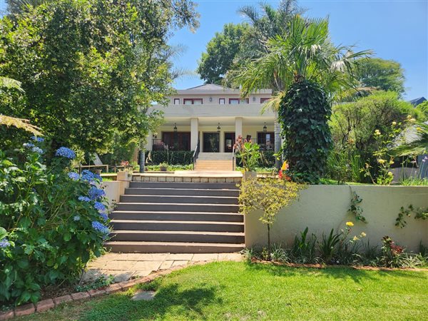 5 Bed House in Westcliff