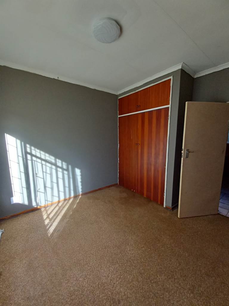 4 Bed House in Pretoria North photo number 29